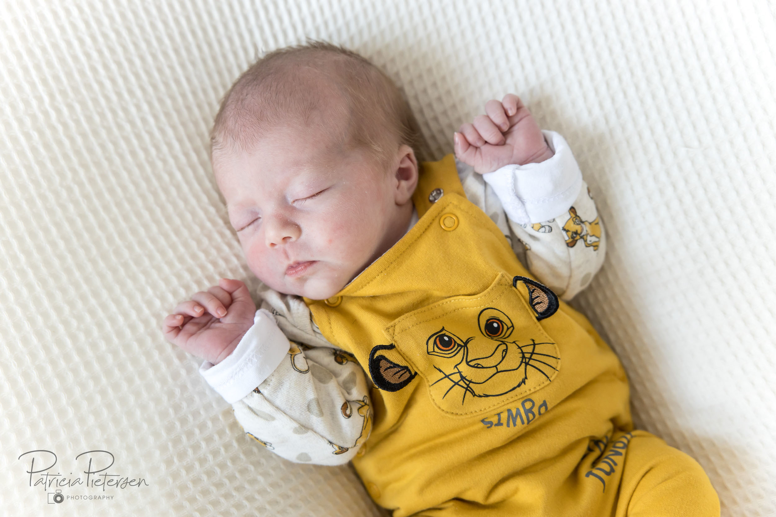 Newbornfotografie Babyfotografie Fotoreportage Familie Baby Newborn Fotografie Fotograaf Lelystad Flevoland Lifestyle Aiden Patricia Pietersen Photography (3)