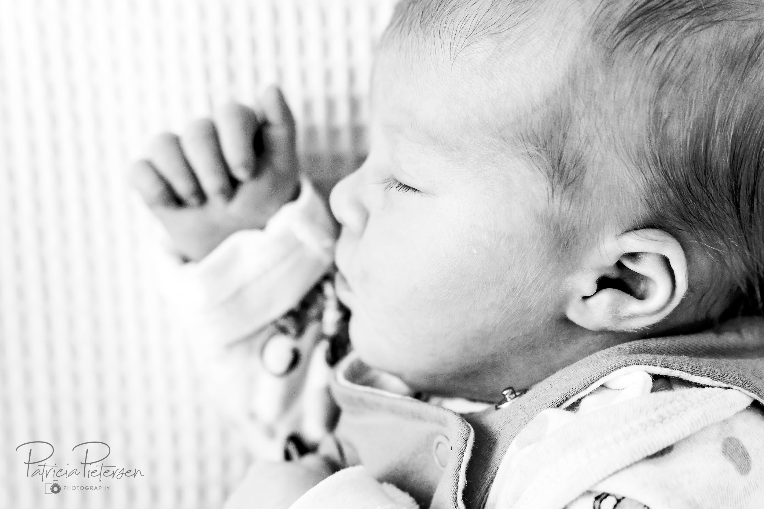 Newbornfotografie Babyfotografie Fotoreportage Familie Baby Newborn Fotografie Fotograaf Lelystad Flevoland Lifestyle Aiden Patricia Pietersen Photography (9)